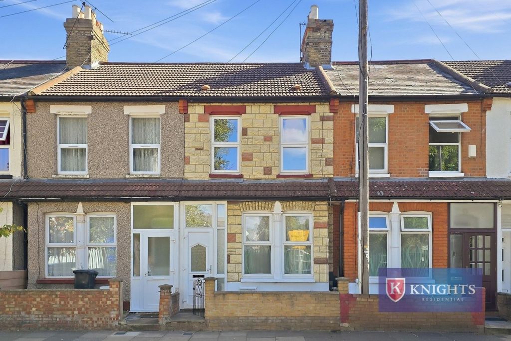 Property photo 1 of 12