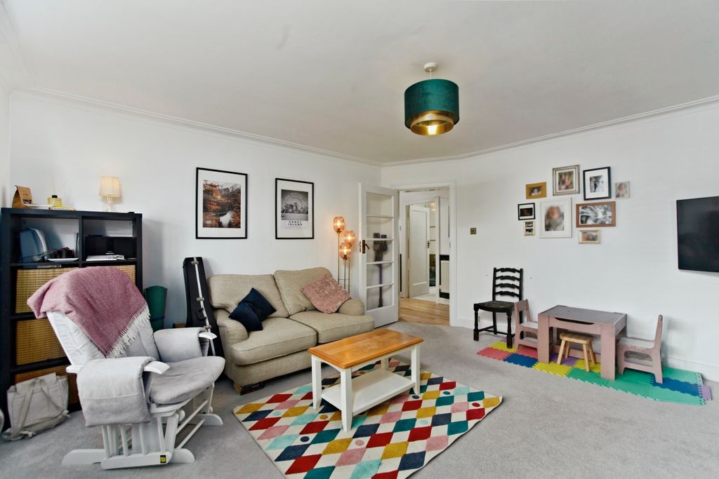 Property photo 3 of 19