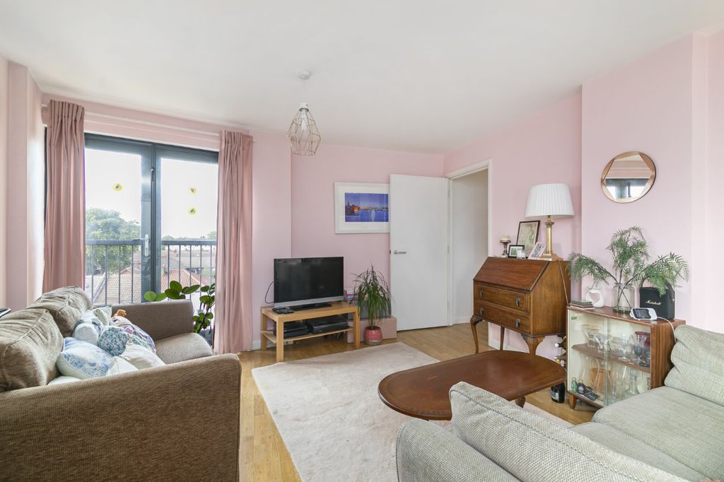Property photo 1 of 19