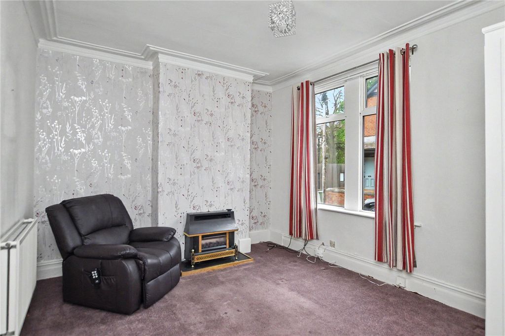 Property photo 3 of 12 Picture No. 02