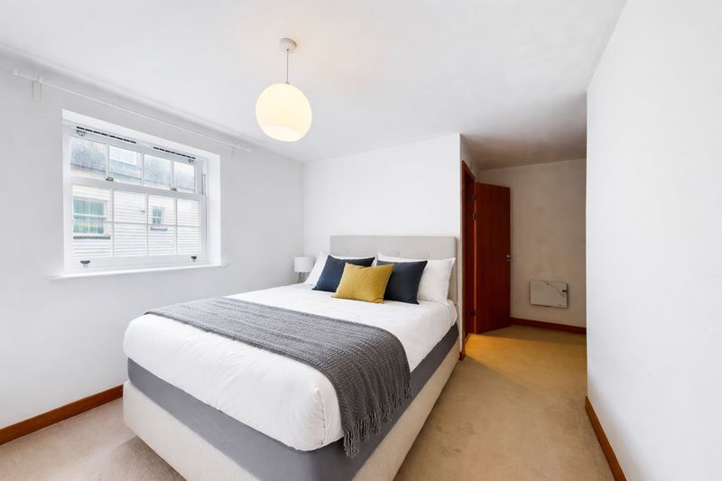 Property photo 3 of 7 Photo 6