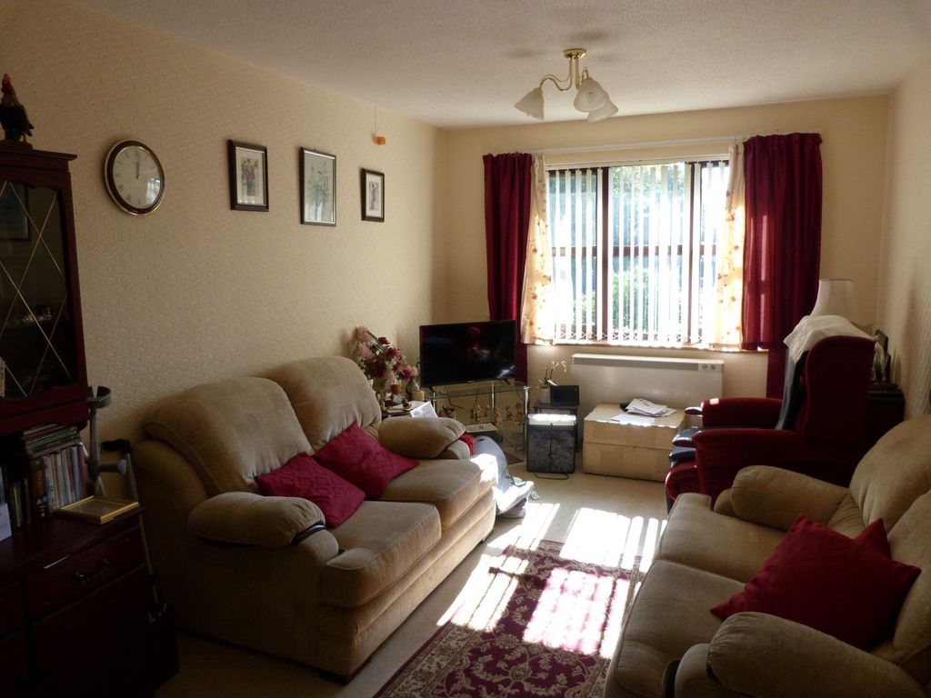 Property photo 2 of 6 Photograph 2