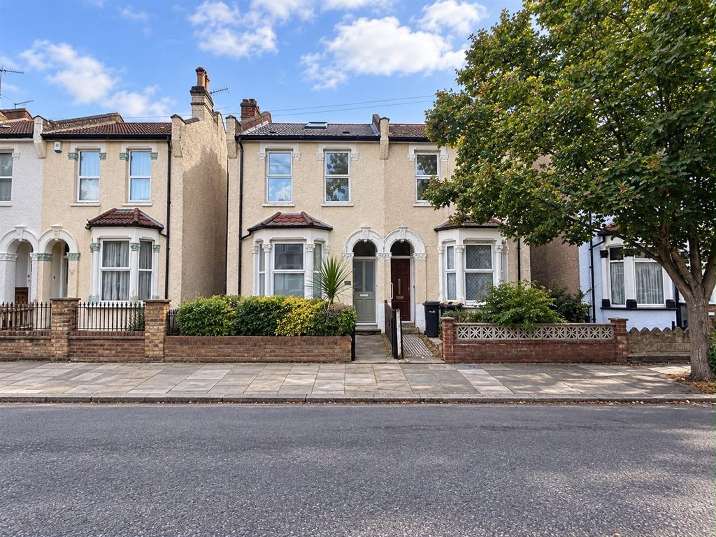 Property photo 1 of 26 0A19152c-37c3-46B9-9F37-F4Ed6Ae05A69.Jpeg
