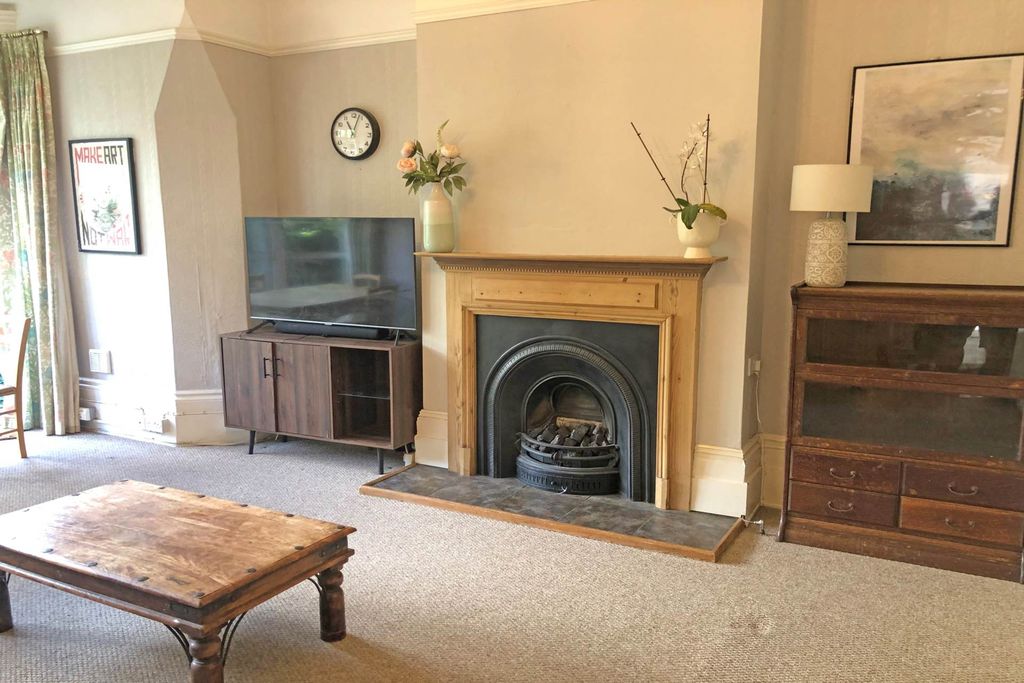 Property photo 3 of 14
