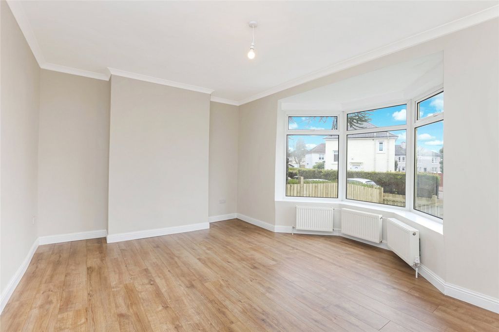 Property photo 2 of 17 Living Room