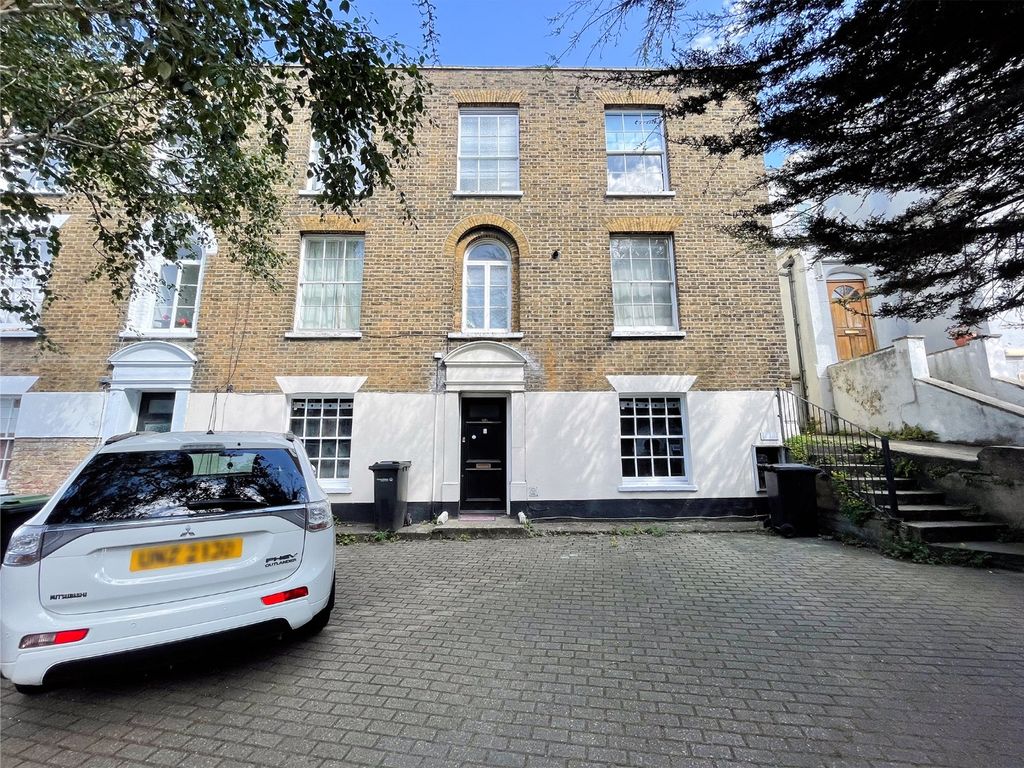Property photo 1 of 10 4435521