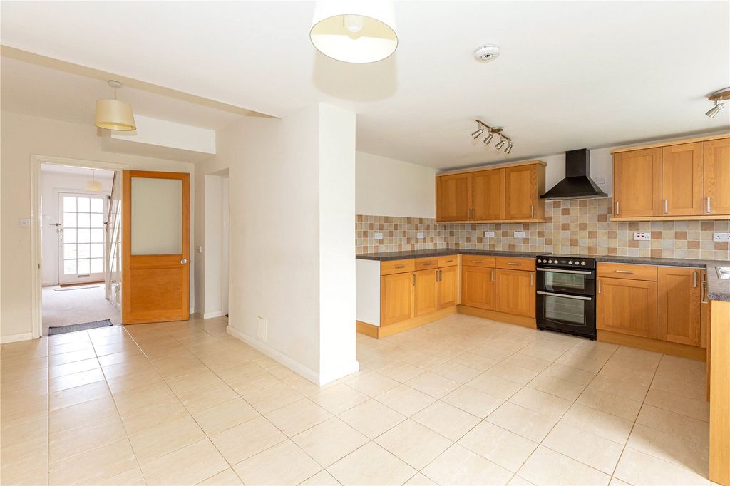 Property photo 3 of 14 Picture No. 10
