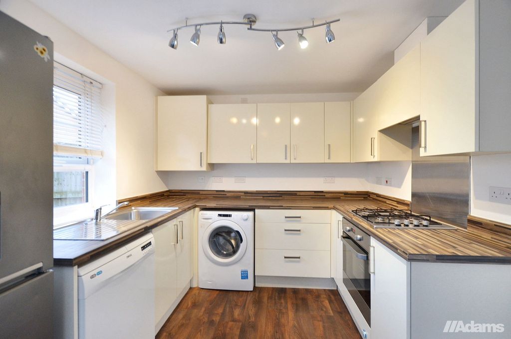 Property photo 2 of 18