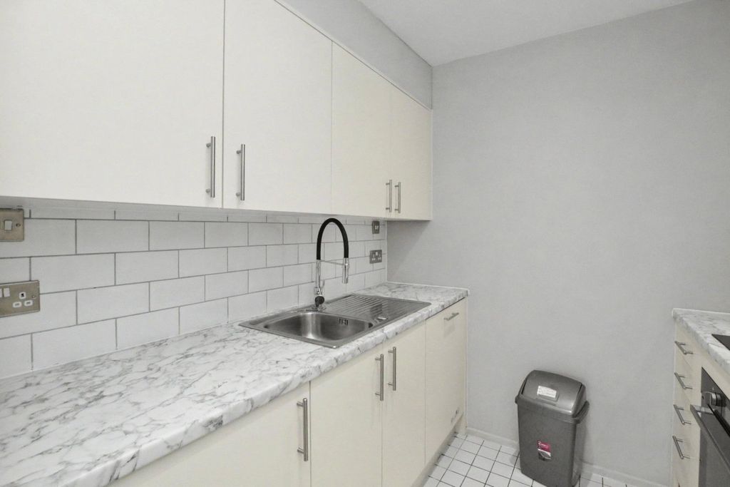 Property photo 3 of 9 Picture No. 08