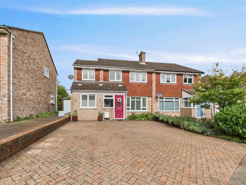Property photo 1 of 25 Cam02885G0-Pr0472-Still016-2.Jpg