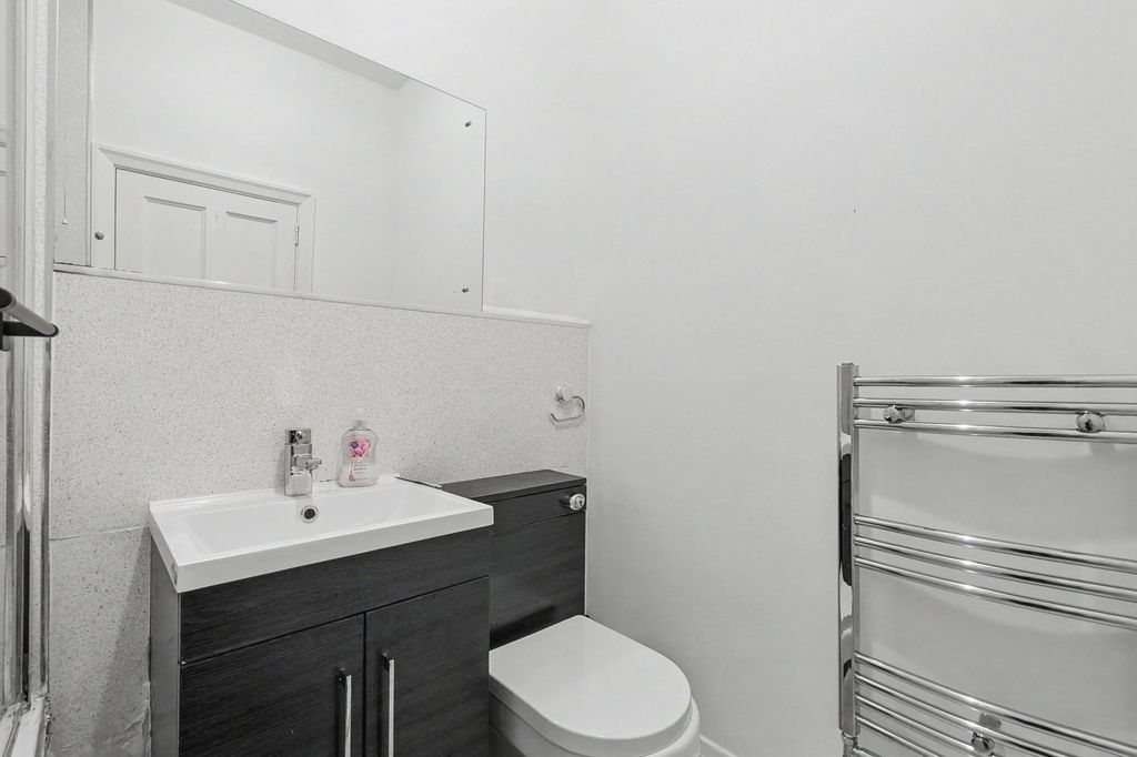 1 bed flat for saleScotch Street, Whitehaven CA28 photo 5