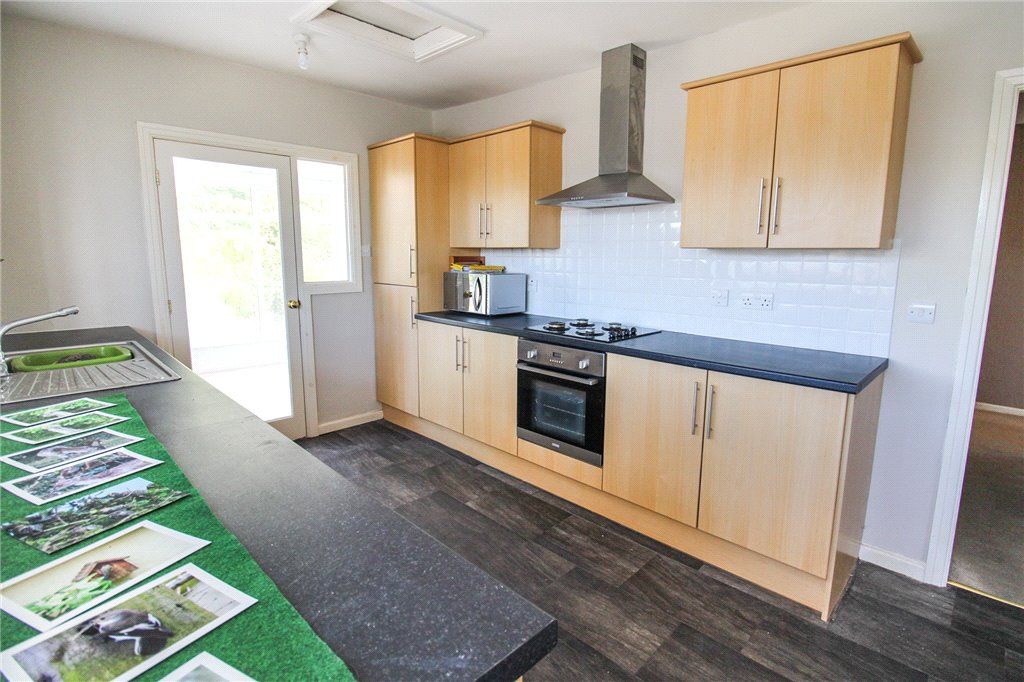 Property photo 3 of 15 Kitchen