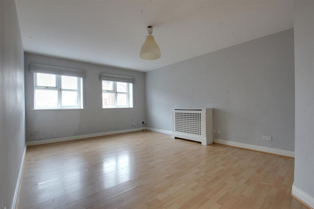 Property photo 2 of 9 Img_0852-Img_0854.Jpg