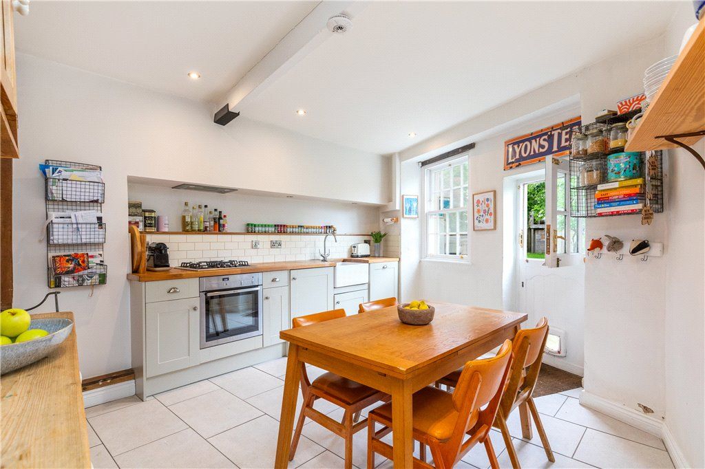 Property photo 3 of 15 Dining Kitchen
