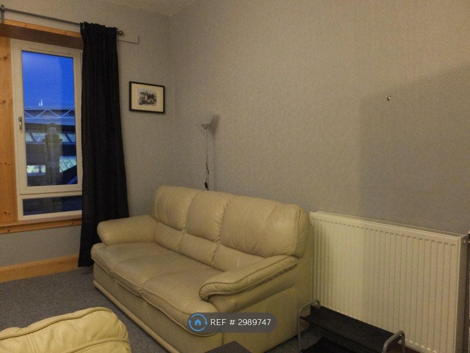 Property photo 2 of 14 Lounge