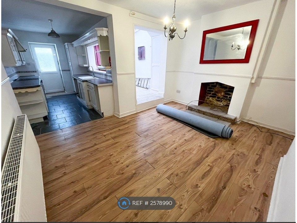 Property photo 3 of 12 Dining Room Leading To Kitchen And Garden Room