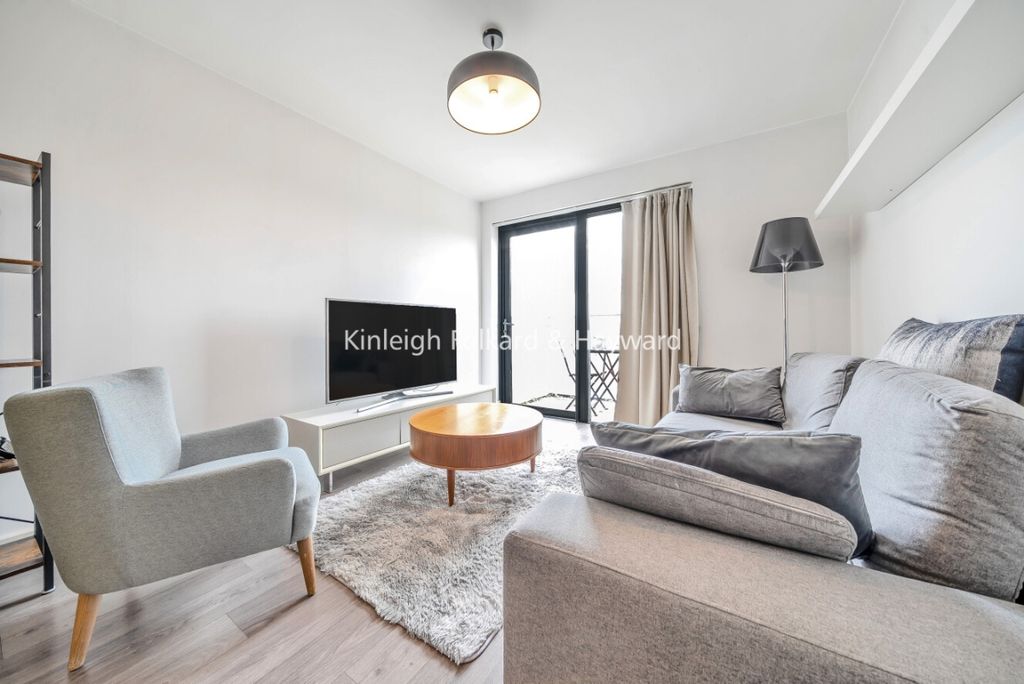 Property photo 3 of 6 c37929A8-c009-4c31-A