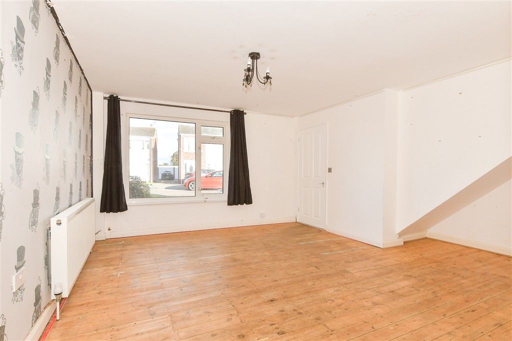 Property photo 2 of 7 Lounge