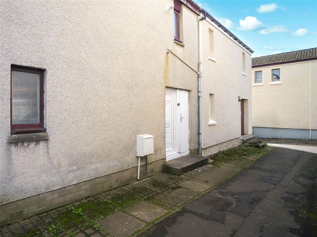 Property photo 1 of 18 External