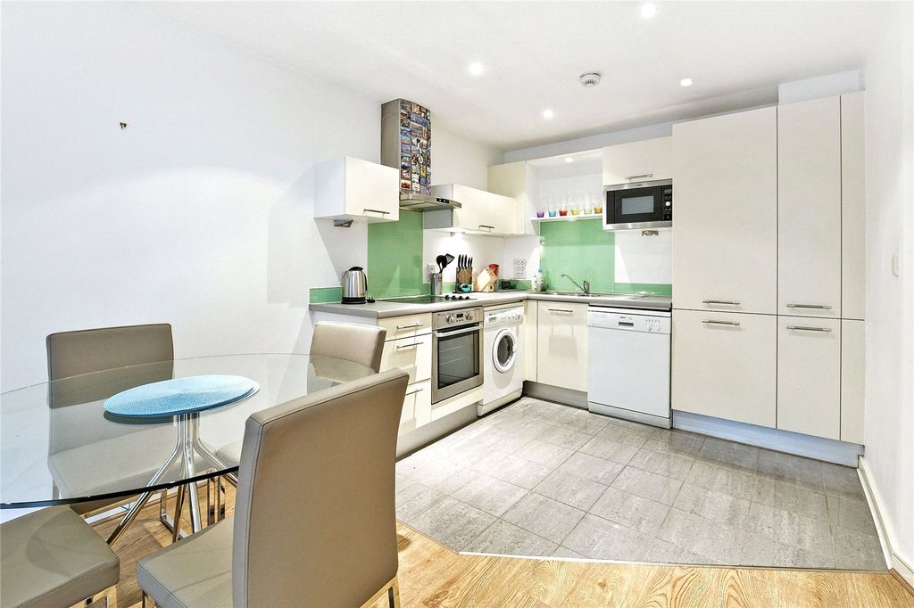 Property photo 1 of 8 Kitchen