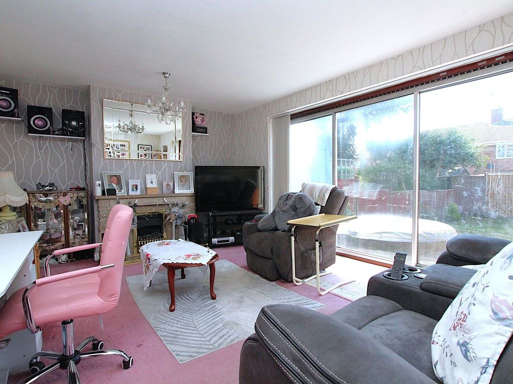 Property photo 3 of 27