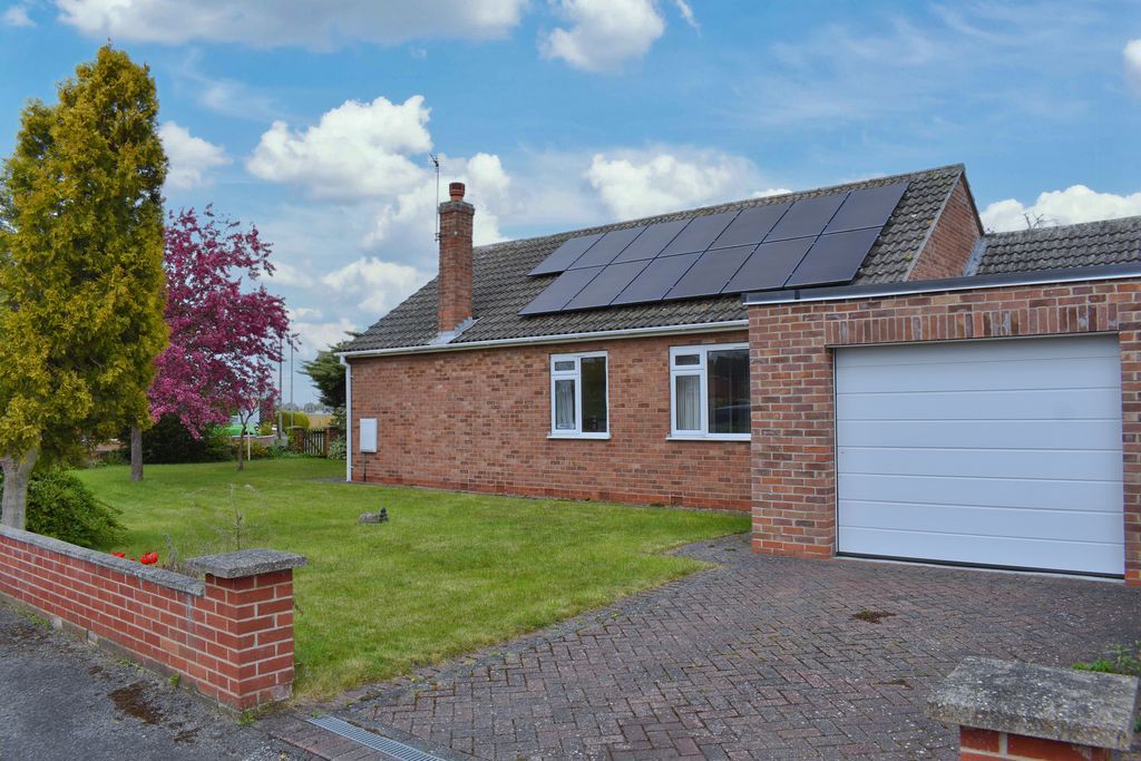 Property photo 2 of 16 Photo 14