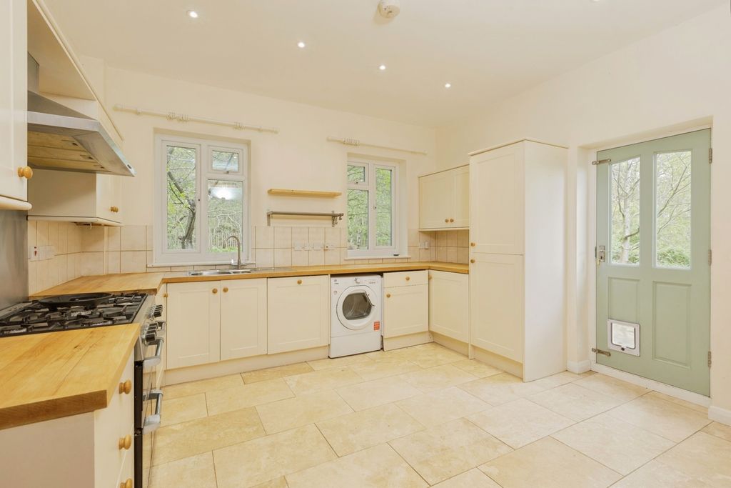 Property photo 3 of 19 Pbox-Img.Jpg