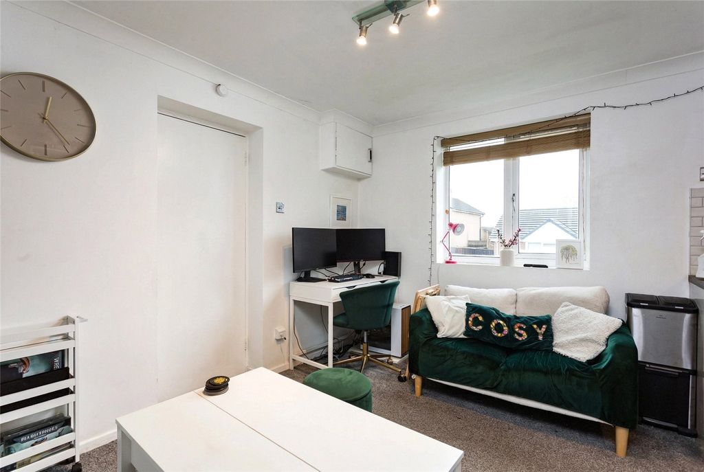 Property photo 2 of 7 Photos