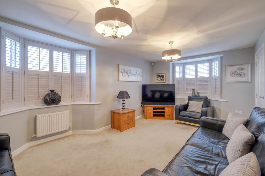 Property photo 2 of 22