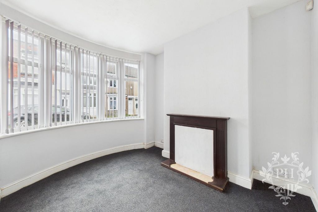 Property photo 2 of 8 Cam01415G0-Pr0456-Still011.Jpg