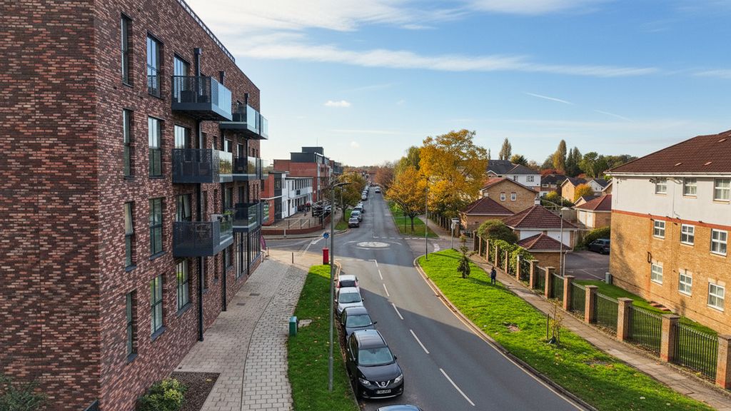 Property photo 2 of 12