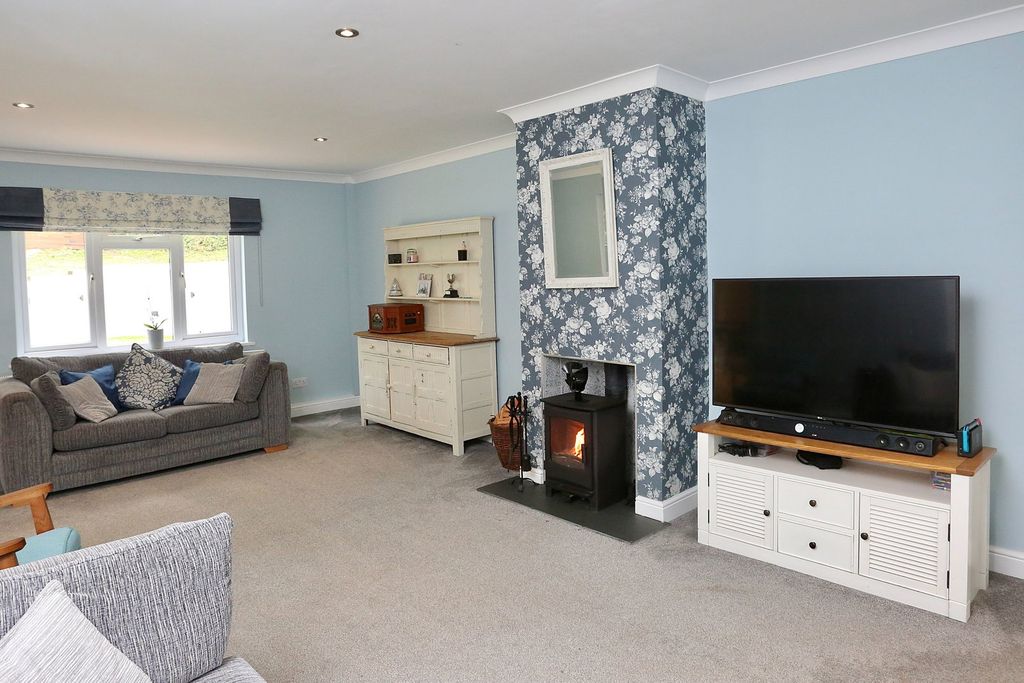 Property photo 2 of 49