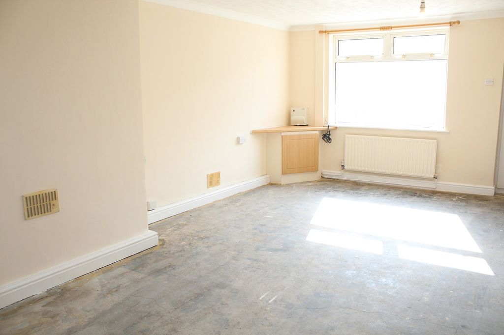 Property photo 2 of 8 Lounge - Dining Room