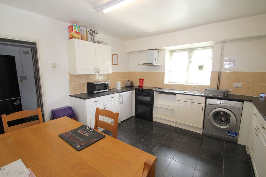 Property photo 2 of 2