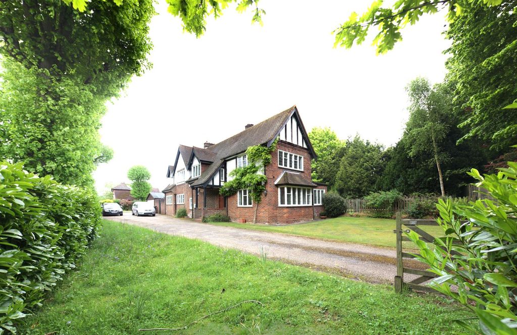 Property photo 1 of 27