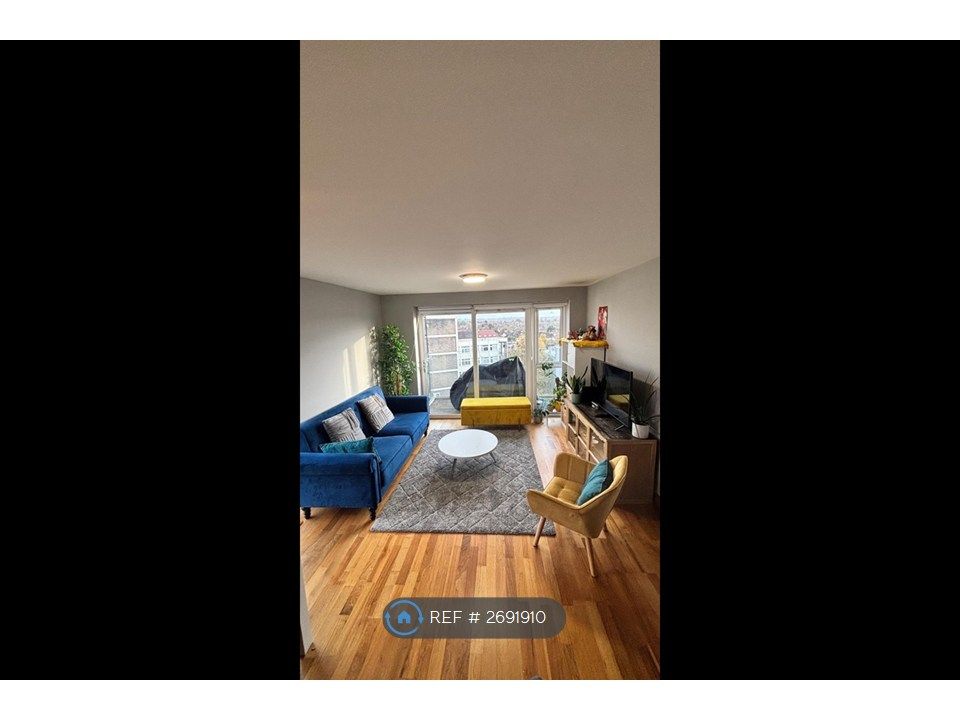 Property photo 1 of 11 Open Plan Living Cum Dining