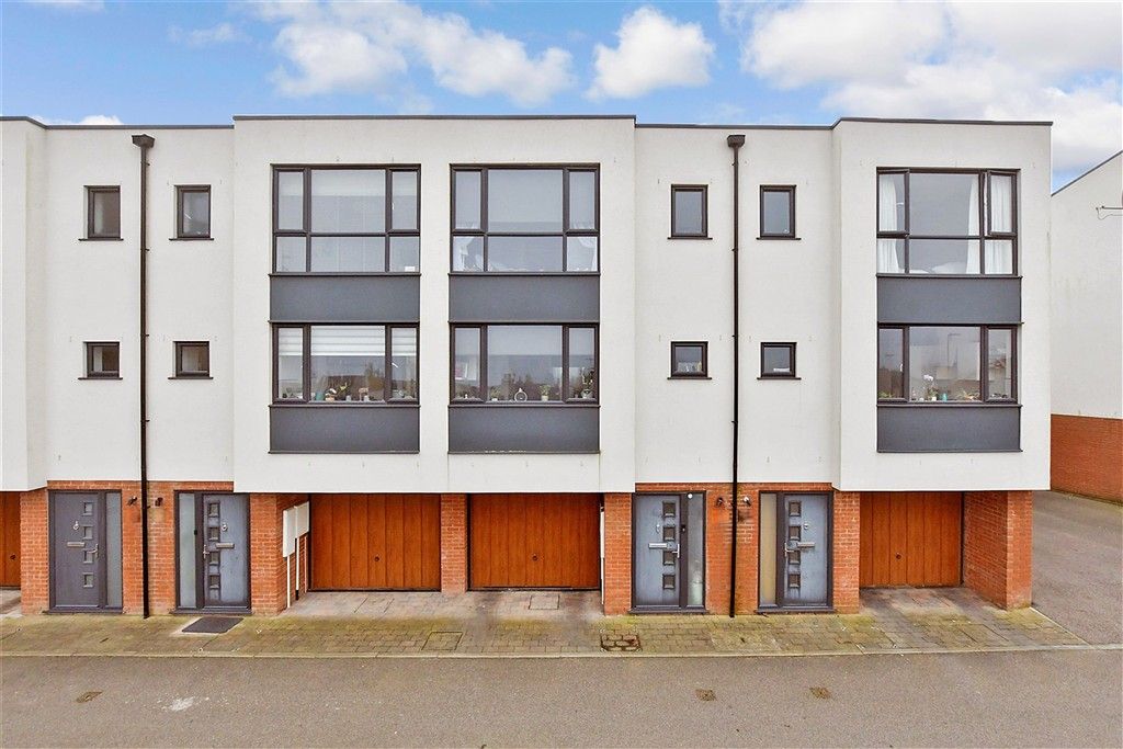 Property photo 2 of 14 External (Web)