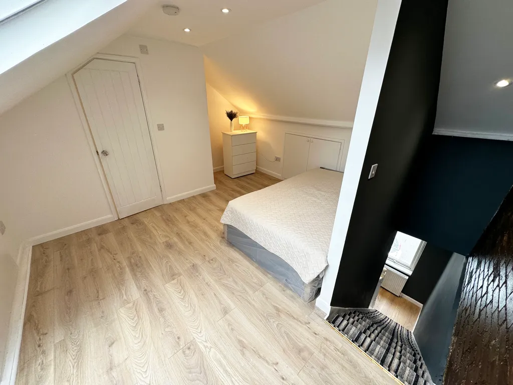 House in London, London Borough of Hammersmith and Fulham - View 3