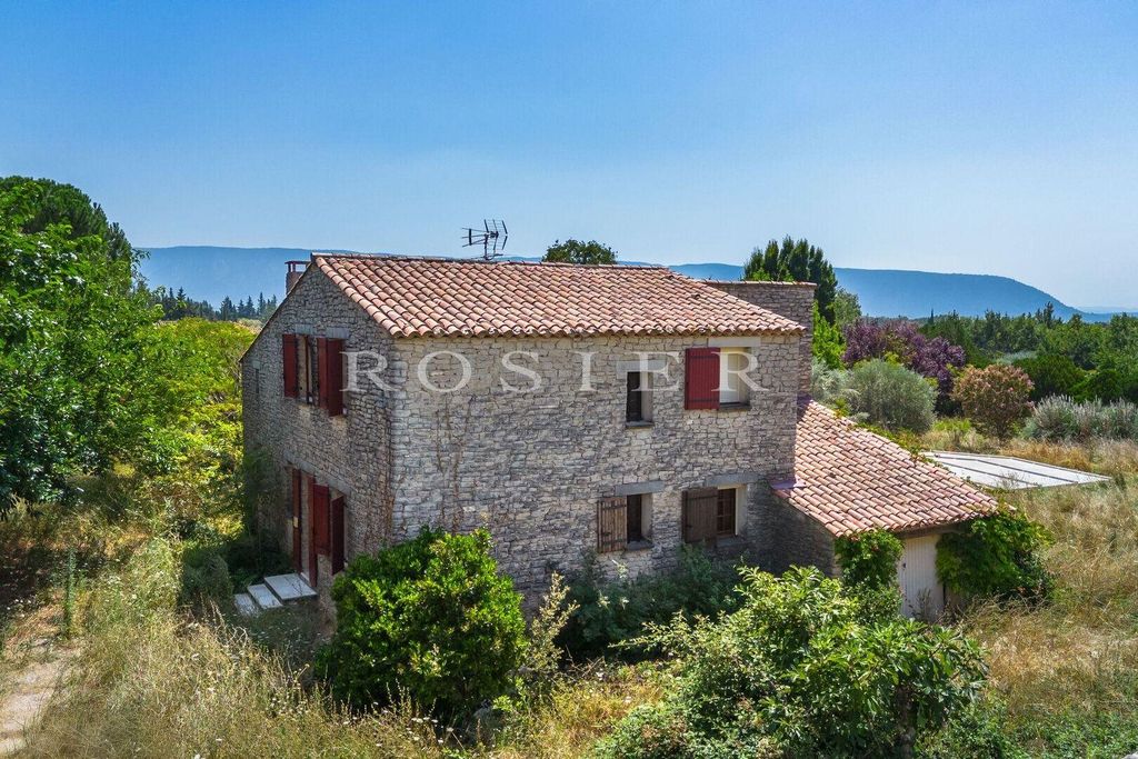 Property photo 1 of 6 Stone House With Swimming Pool On 3,570 Sqm (0.88 Acre) Of Buildable Land In Gordes