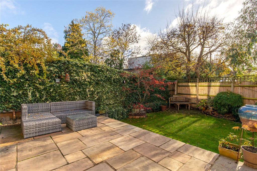 Property photo 2 of 15 Picture No. 17