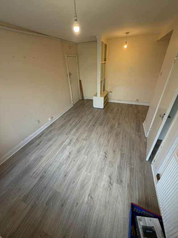 Property photo 2 of 6 Whatsapp Image 2026-04-20 At 12.24.56 Pm (1)