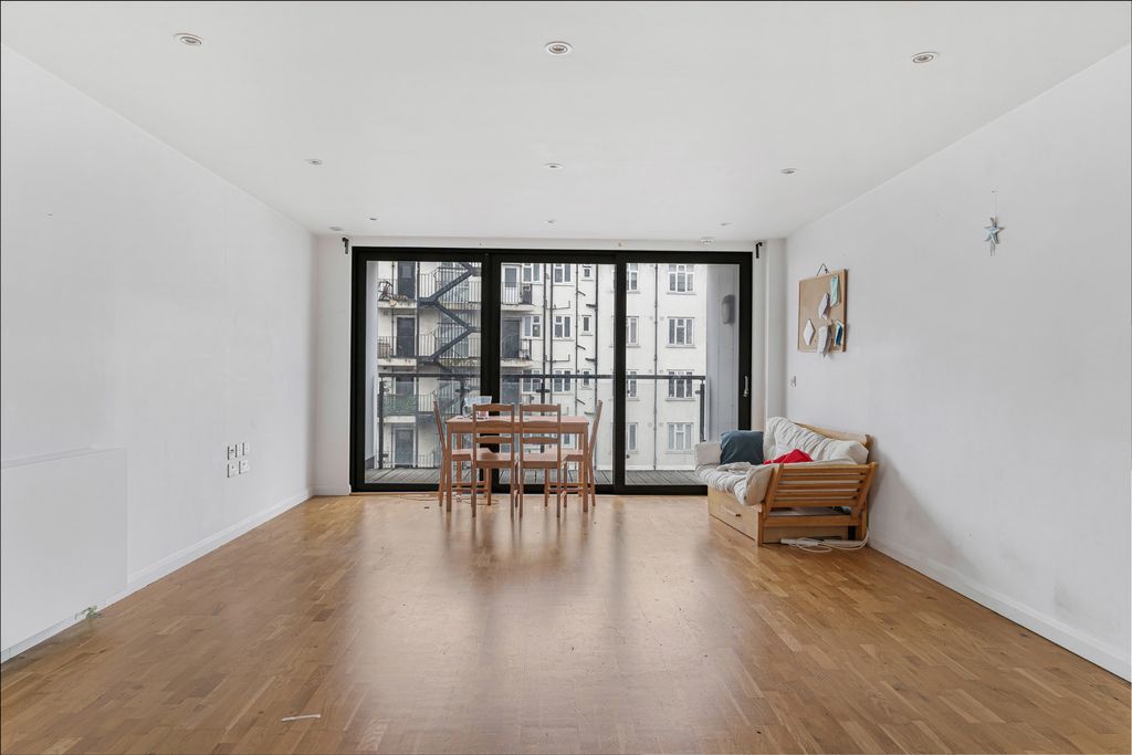 Property photo 2 of 15 Reception Room