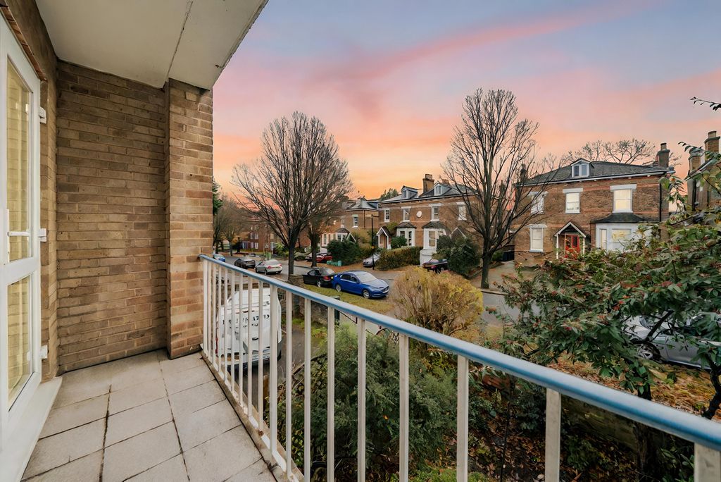 Property photo 3 of 8