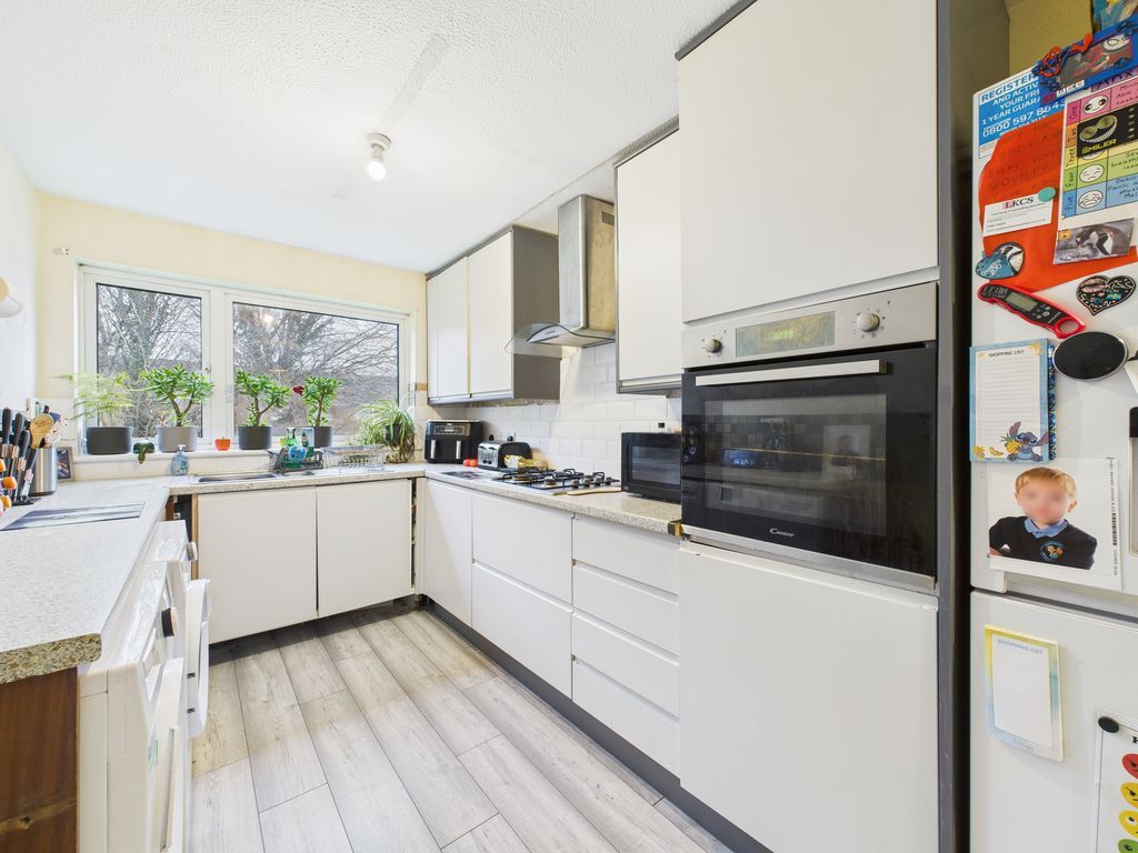 Property photo 2 of 9 Photo 4