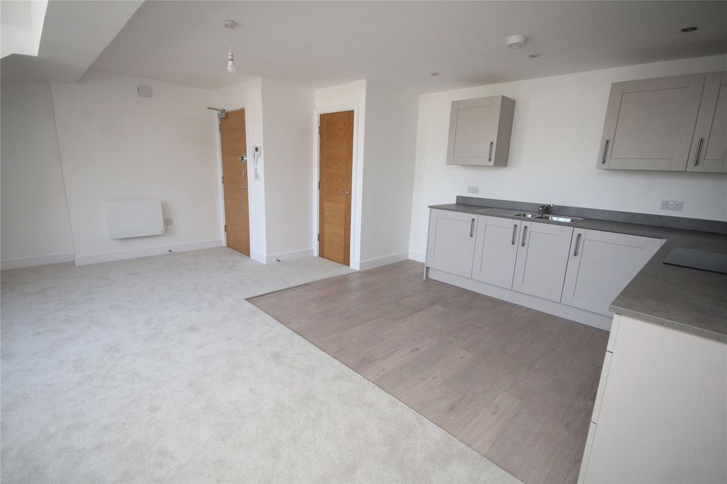 Property photo 3 of 10 Picture No. 02