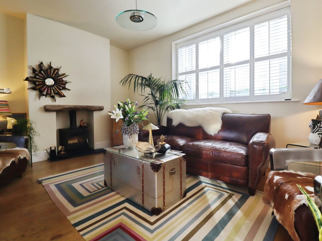 Property photo 3 of 21