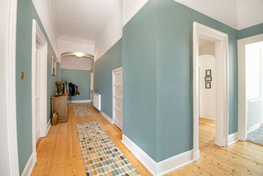 Property photo 3 of 40