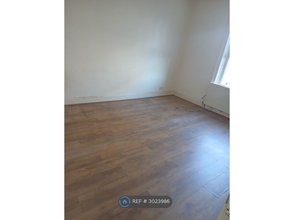 Property photo 1 of 2