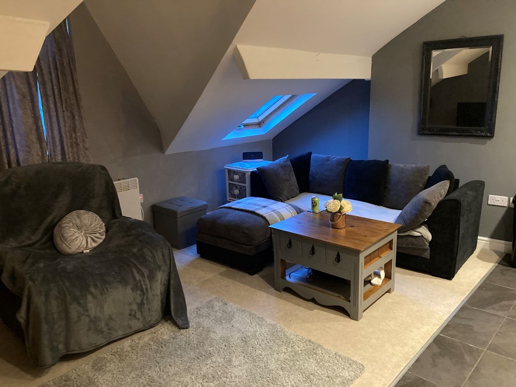 Property photo 1 of 4