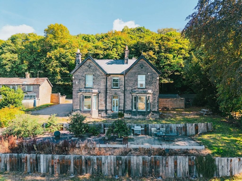 Property photo 1 of 54